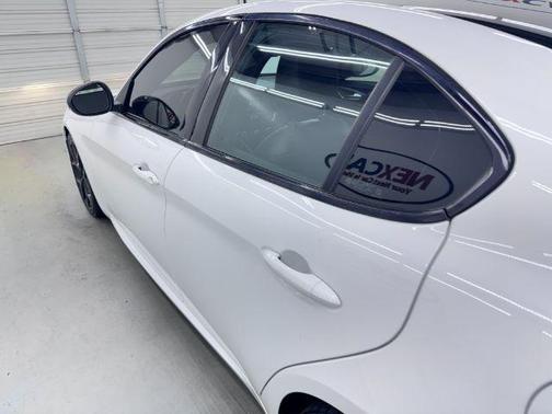 Alfa White 2020 Alfa Romeo Giulia Base