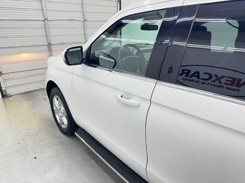 White 2020 Ford Expedition XLT