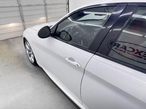 White 2019 Alfa Romeo Giulia Ti