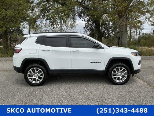 2023 Jeep Compass Latitude Lux