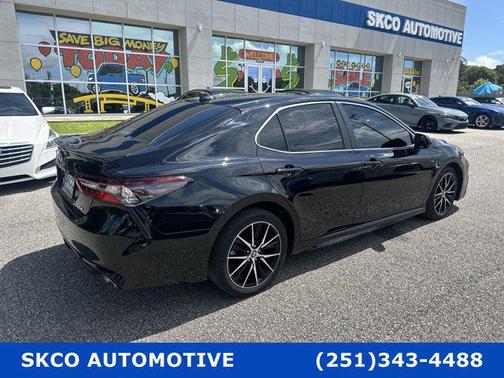 2021 Toyota Camry SE