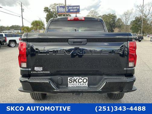 2023 Chevrolet Colorado WT