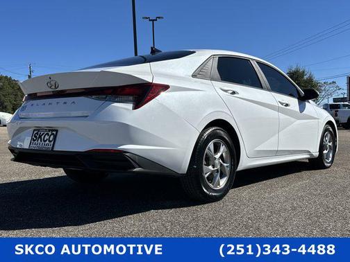 2021 Hyundai ELANTRA SE