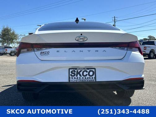 2021 Hyundai ELANTRA SE