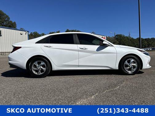 2021 Hyundai ELANTRA SE