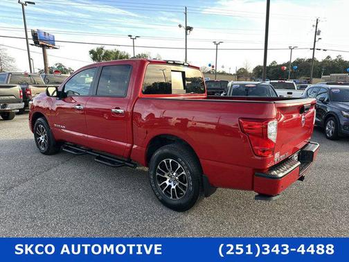 2021 Nissan Titan SV
