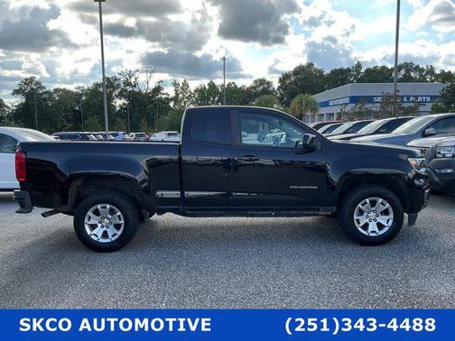 Black 2022 Chevrolet Colorado LT