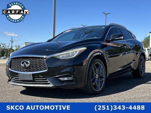 2017 INFINITI QX30 Premium