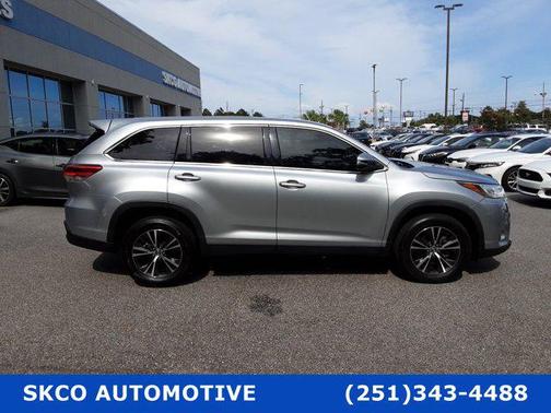 2019 Toyota Highlander LE I4