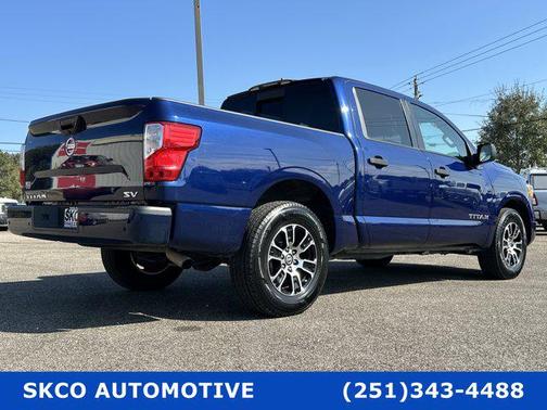 2022 Nissan Titan SV