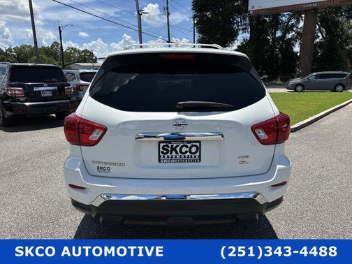 2019 Nissan Pathfinder SL