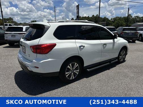 2019 Nissan Pathfinder SL