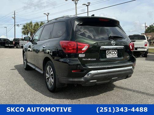 Midnight Pine Metallic 2019 Nissan Pathfinder SV