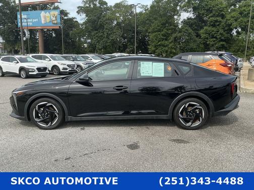 Aurora Black Pearl 2025 Kia K4 EX