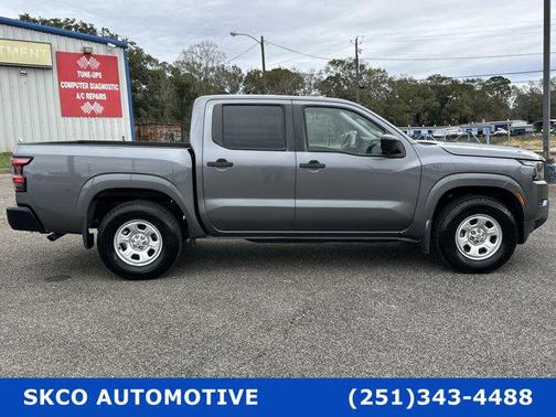 2022 Nissan Frontier S