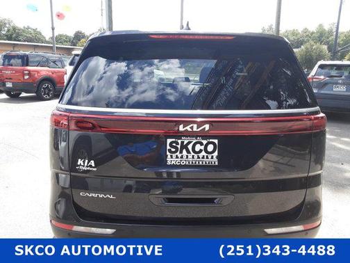 2024 Kia Carnival LX