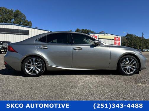 2018 Lexus IS 300 Base