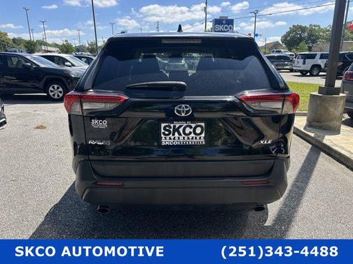 2022 Toyota RAV4 XLE