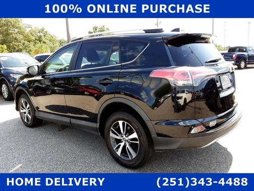 Photo 3 of 35 of 2018 Toyota RAV4 Adventure