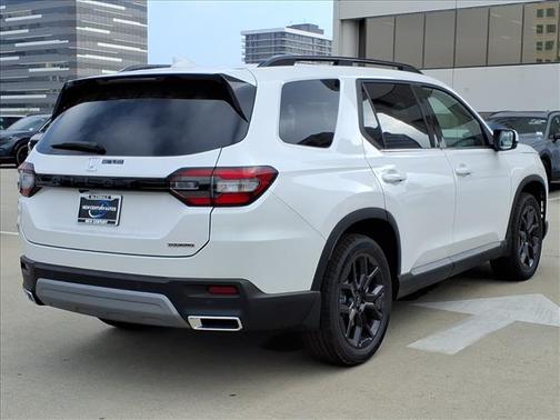 2025 Honda Pilot Touring 8-Passenger