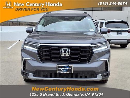 2025 Honda Pilot Touring 8-Passenger
