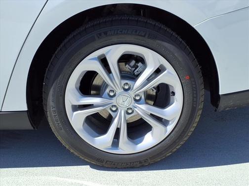 2025 Honda Accord LX 1.5T