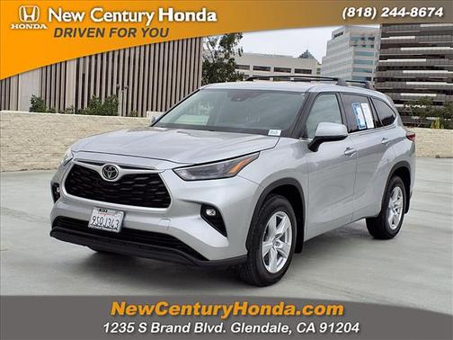 2022 Toyota Highlander LE