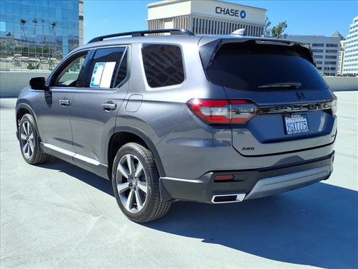 2023 Honda Pilot AWD Elite