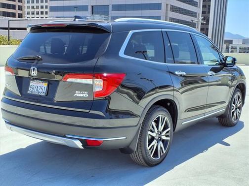 2022 Honda Pilot AWD Elite