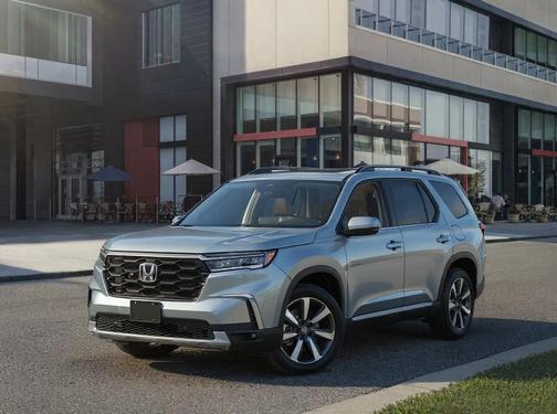 2025 Honda Pilot Touring 8-Passenger