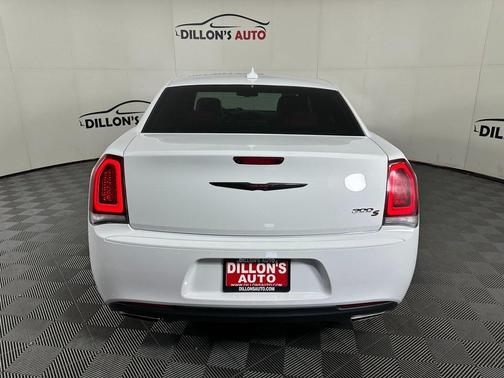 2020 Chrysler 300 S