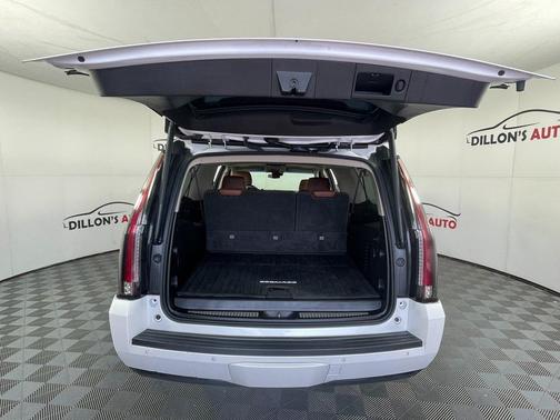 2017 Cadillac Escalade ESV Luxury