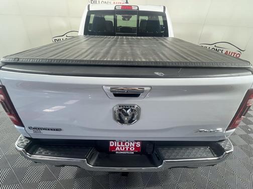 Ivory White Tri-Coat Pearlcoat 2021 RAM 1500 Laramie