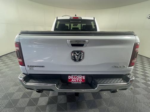 Ivory White Tri-Coat Pearlcoat 2021 RAM 1500 Laramie