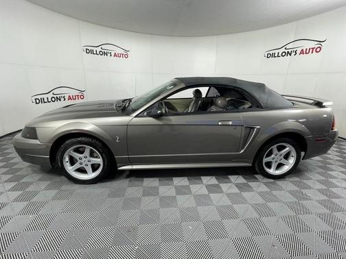 2001 Ford Mustang SVT Cobra