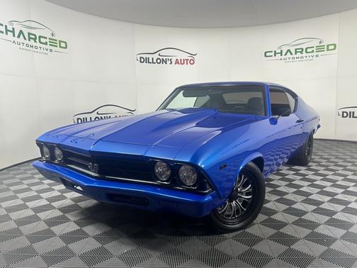 Blue 1969 Chevrolet Chevelle coupe
