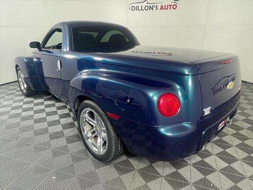 2005 Chevrolet SSR Base