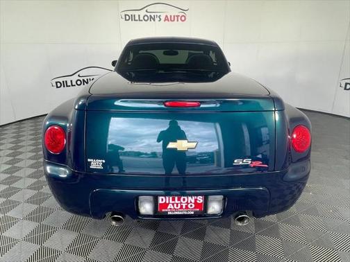 2005 Chevrolet SSR Base