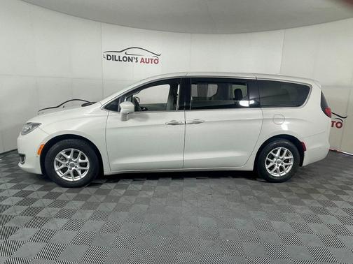 2020 Chrysler Pacifica Touring