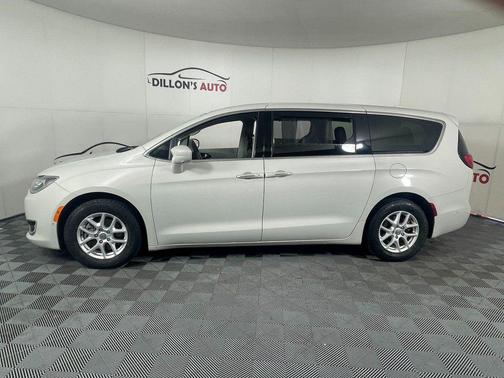 2020 Chrysler Pacifica Touring