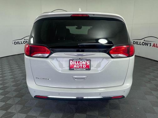 2020 Chrysler Pacifica Touring