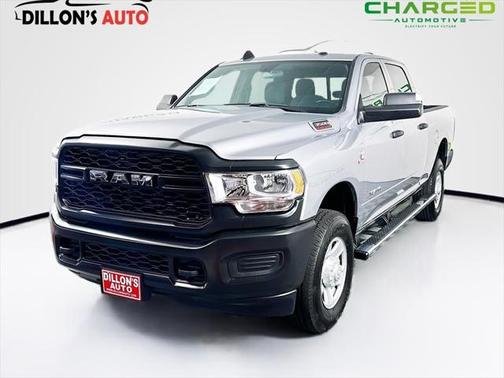 2022 RAM 3500 Tradesman Crew Cab 4x4 6'4' Box