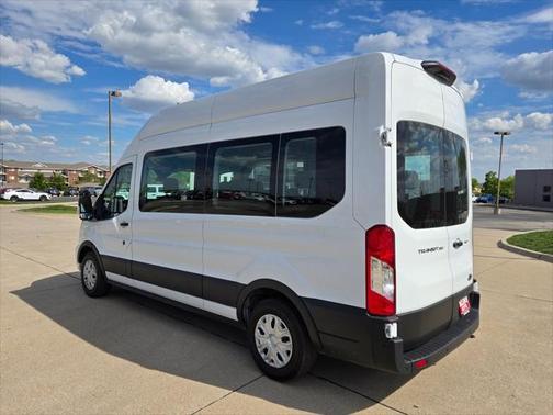2022 Ford Transit-350 XLT