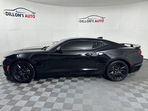 Black 2022 Chevrolet Camaro 1LT