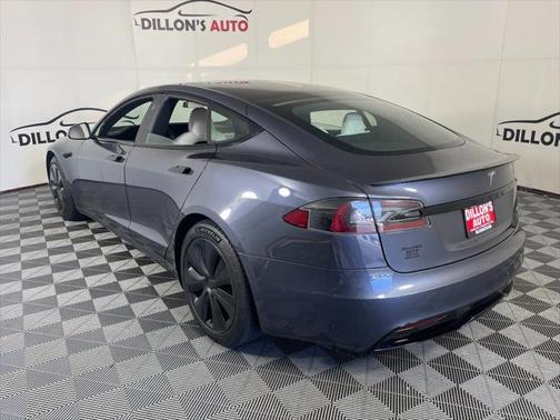 2022 Tesla Model S Plaid