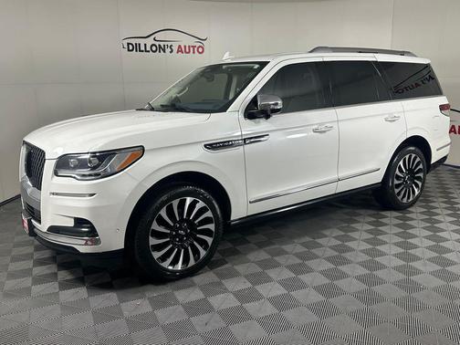 Pristine White Metallic Tri-Coat 2023 Lincoln Navigator Black Label
