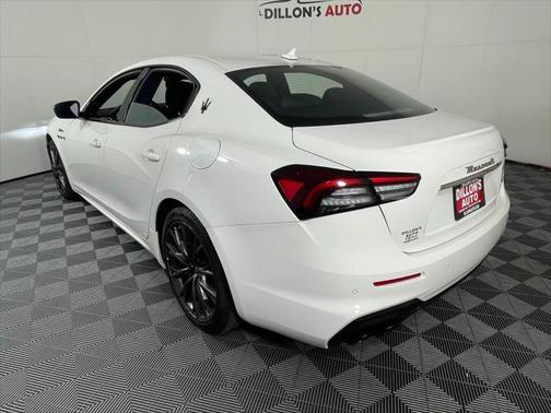 2022 Maserati Ghibli Modena