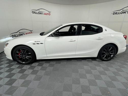 2022 Maserati Ghibli Modena