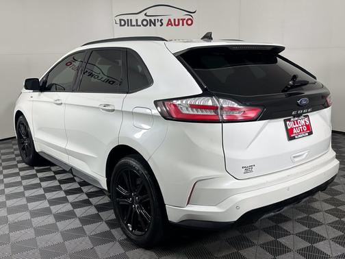 White Metallic 2022 Ford Edge ST Line