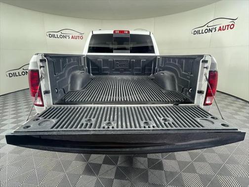 2019 RAM 1500 SLT